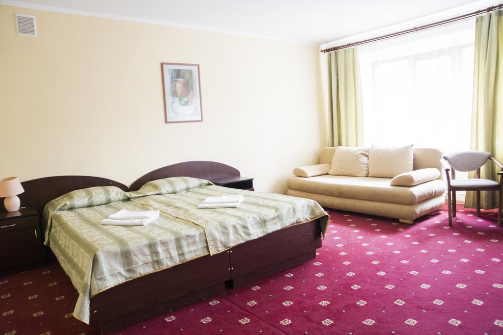 Hotel Perlyna Karpat à Slavsko Extérieur photo