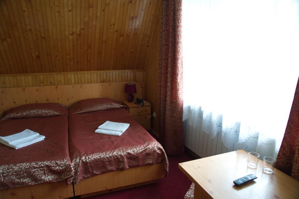 Hotel Perlyna Karpat à Slavsko Extérieur photo